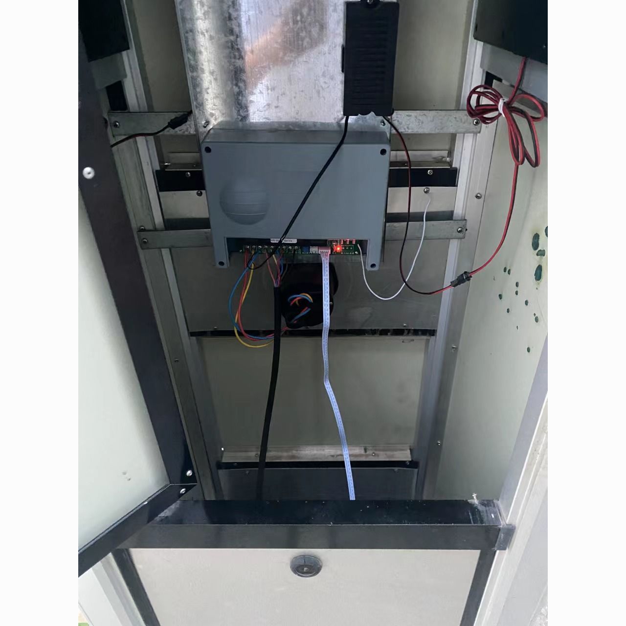 通用電動(dòng)門無(wú)軌控制器伸縮門無(wú)軌主板雙電機(jī)遙控器工廠大門線路板