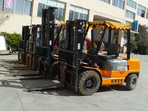 昆明團力叉車租賃服務部 專業(yè)設備，高清細節(jié)展示